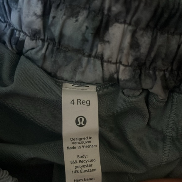 Lululemon hotty hots - Picture 3 of 3